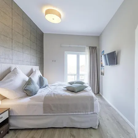 Magelan - 5 Sterne Mit Balkon Fuer 3 Personen * Wustrow (Fischland)