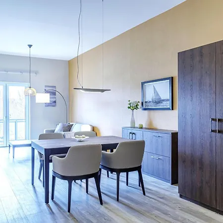 Magelan - 5 Sterne Mit Balkon Fuer 3 Personen